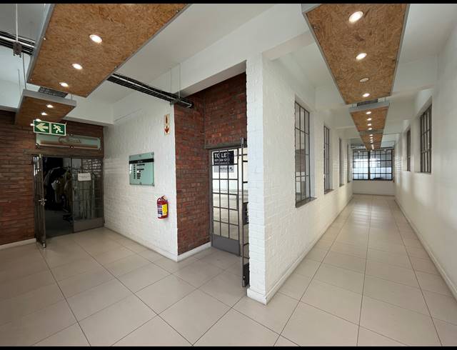 150M² BUSINESS TO LET IN WOODSTOCK